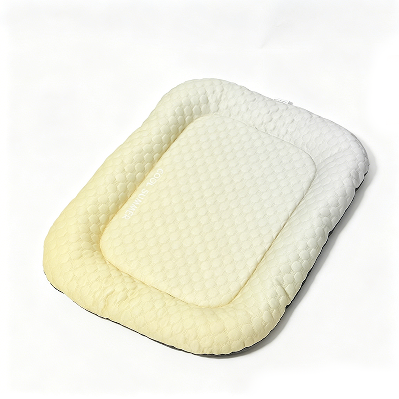 💖 Alfombrilla refrescante para perros y gatos 🐾 Cojín de seda helada, naturalmente fresca • Transpirable, lavable y suave 🌿🐶🐱